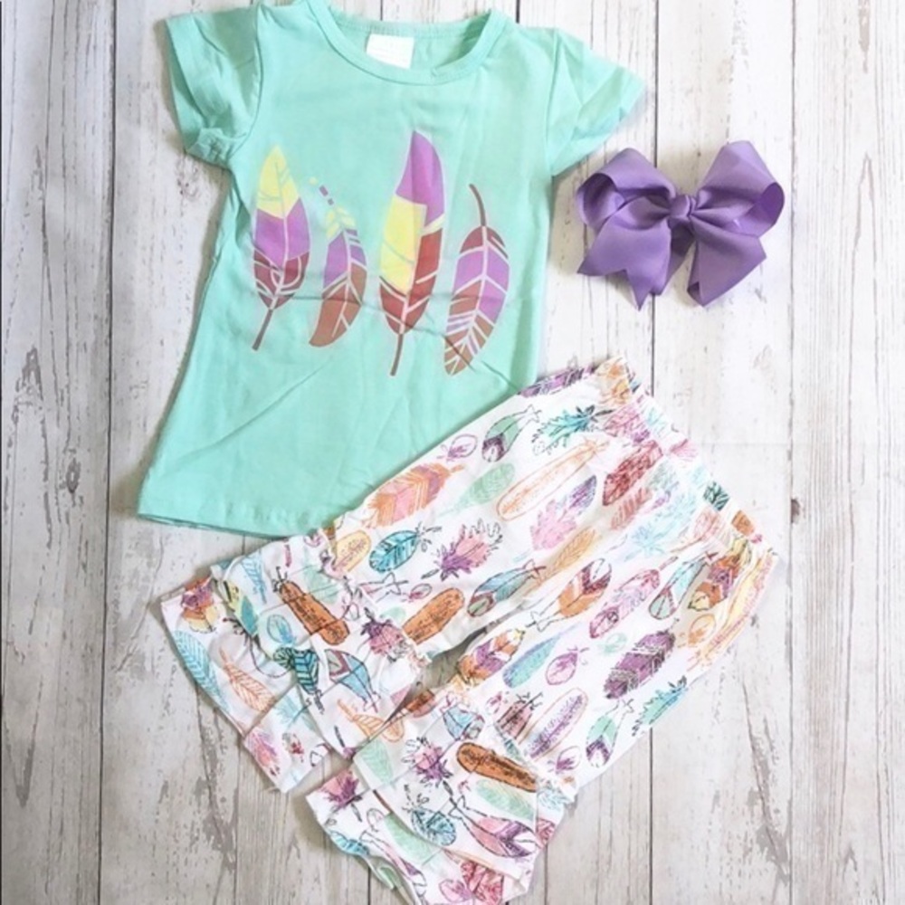 18/24m Ruffle Feather Boutique Outfit With…